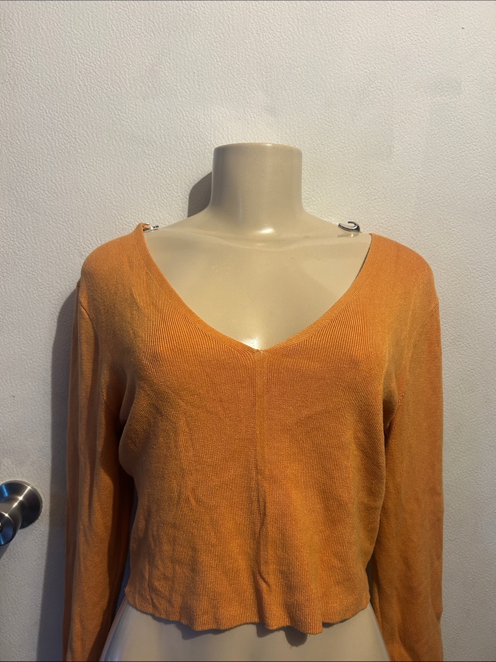 twik Orange V‑Neck Cropped Long Sleeve Top